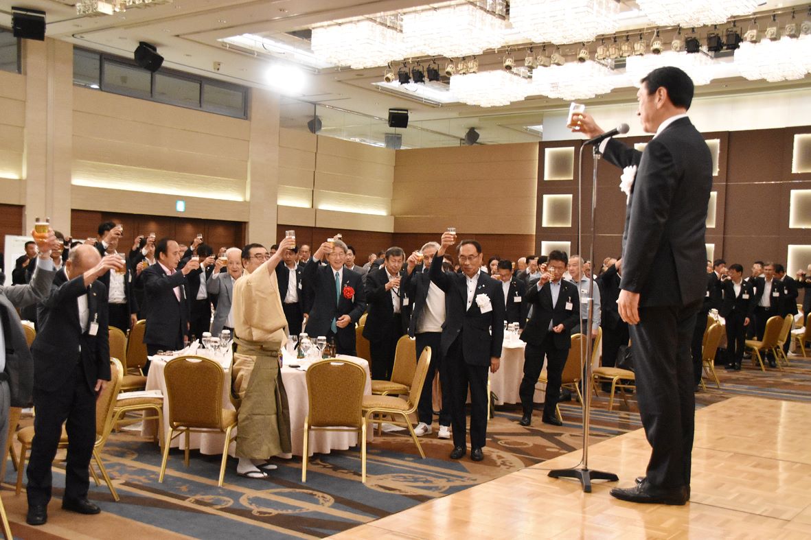 立石泰広・埼玉県議会議長による乾杯